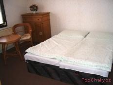 Apartmán Poniklá ložnice