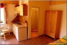 Apartmán u Kalců kuchyň/ložnice/koupelna