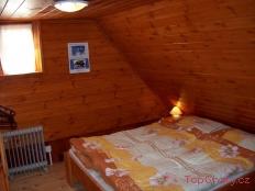 Chalupa u Granátu ložnice
