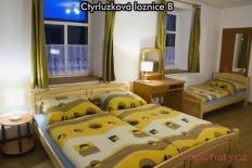 Apartmány Na Zlaté stezce * * * čtyřlůžková ložnice B