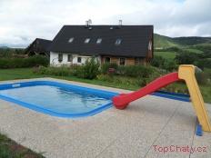 Chaloupka na Vršku bazén
