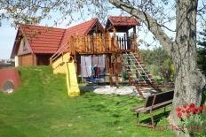 Hospůdka a ubytování na chalupě hřiště pro děti