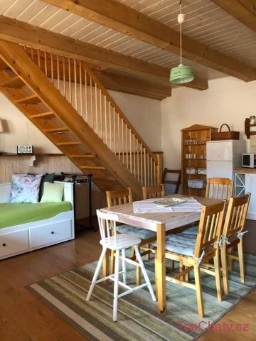 Apartmány a keramická dílna Selský dvůr obytná kuchyně
