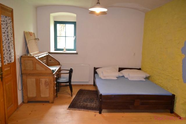 Chalupa U kamenného stolu v Modleticích. Apartmán U řeky Moravské Dyje.