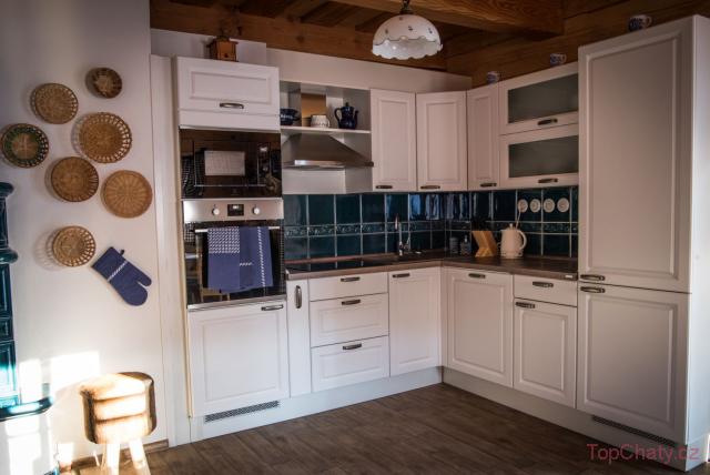 Roubenka u sjezdovky 