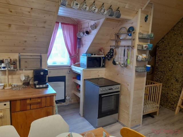 Roubenka u potoka Výprachtice 