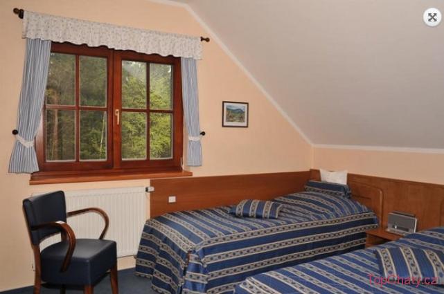 Hotel na Dolině ložnice