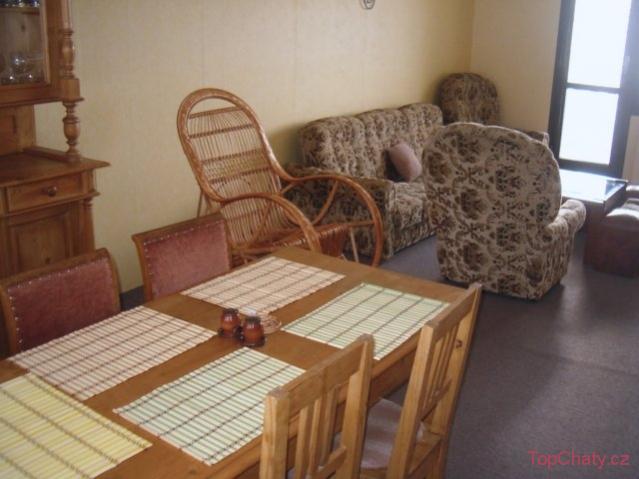 Apartmán Poniklá jídelna