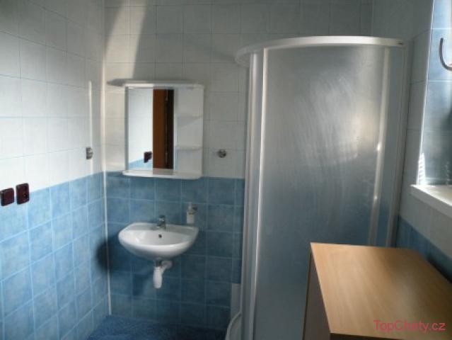 Mladějov - bungalov koupelna