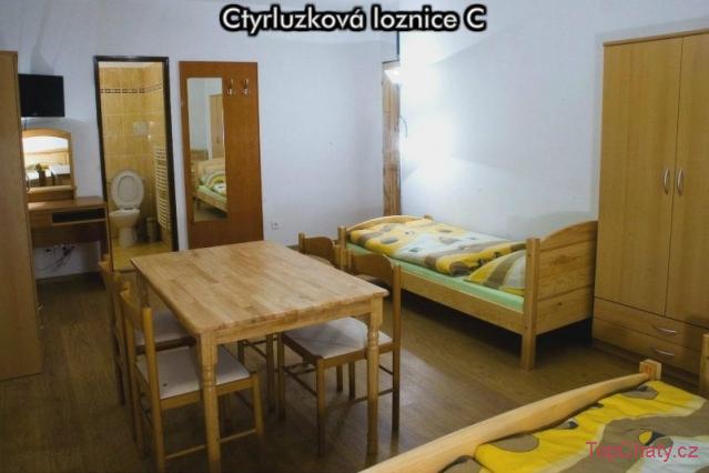 Apartmány Na Zlaté stezce * * * čtyřlůžková ložnice C
