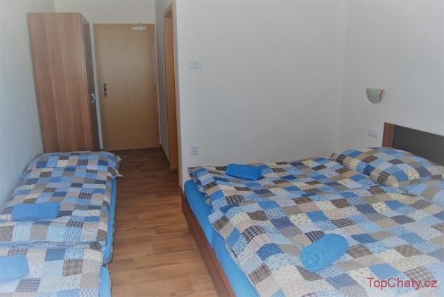 VINAŘSTVÍ A PENZION KNÁPEK STRACHOTÍN 