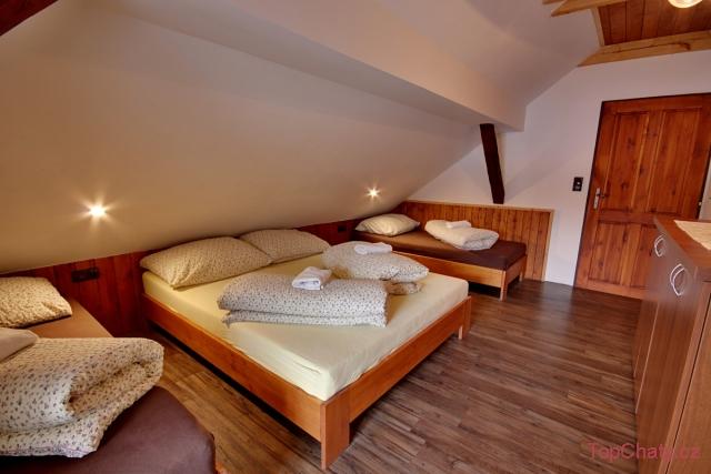 Chalupa Míša - Resort Kadleců společenská místnost
