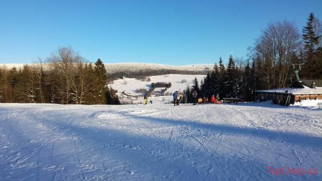 Chalupa Kunčinka sjezdovka Valčenka - 800m od chalupy