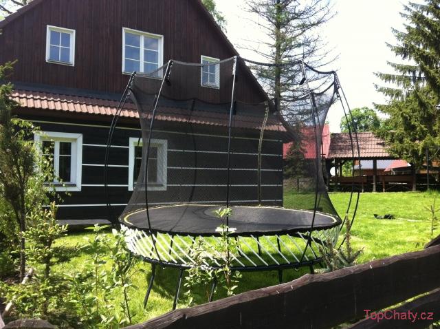 Chalupa Zlatník trampolína