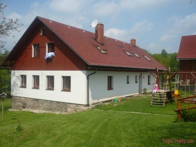 Na samotě u lesa chata